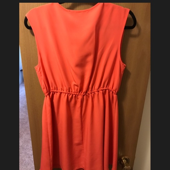 Kardashian Kollection dress - Picture 2 of 3